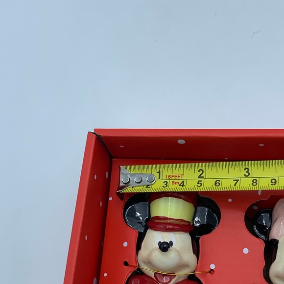 Disney Mickey and Minnie Mouse Nutcracker Ceramic Salt & Pepper Shakers - Picture 7 of 9